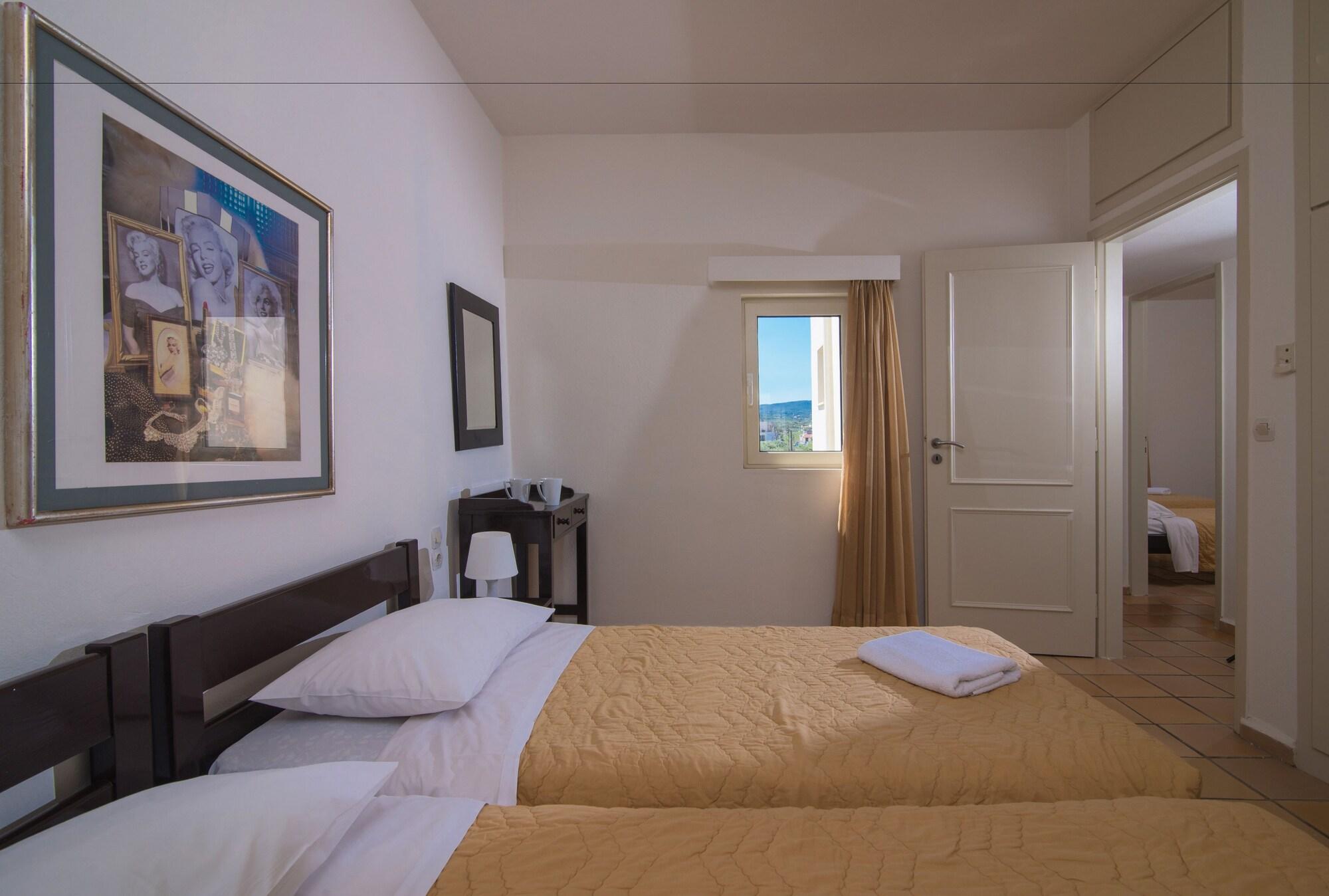 הרסוניסוס Ourania Apartments Hotel מראה חיצוני תמונה
