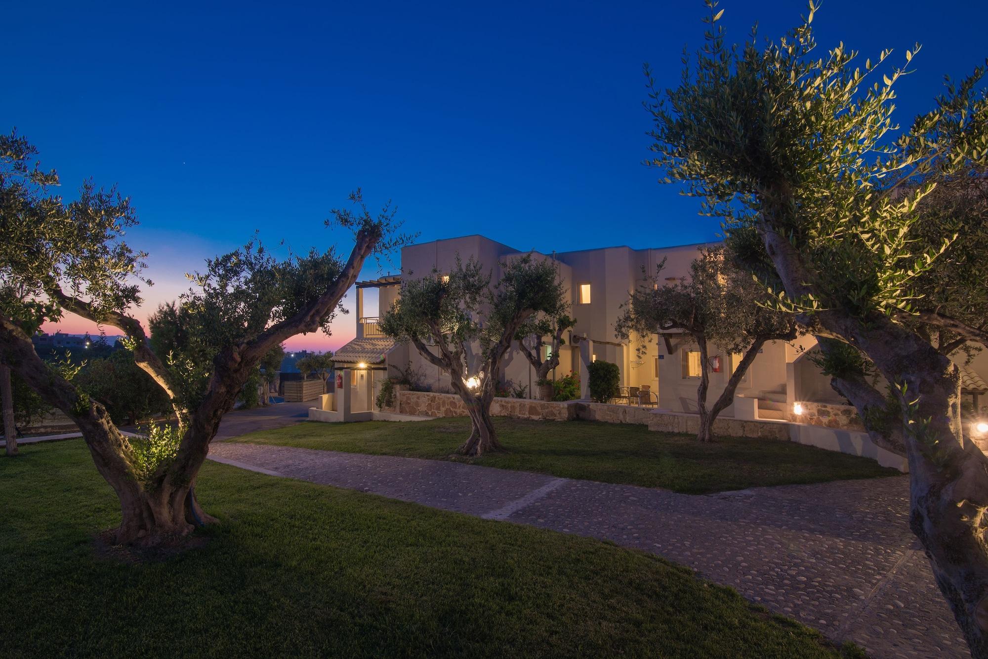 הרסוניסוס Ourania Apartments Hotel מראה חיצוני תמונה