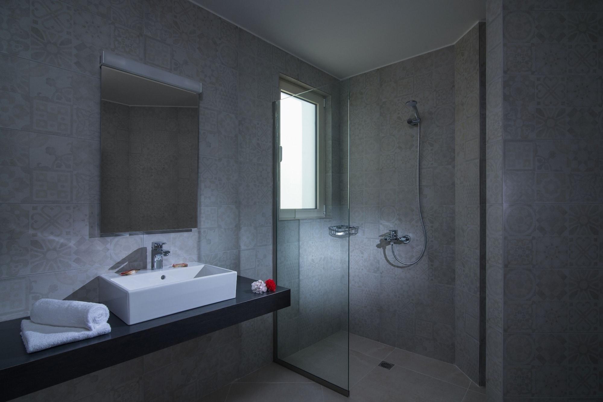 הרסוניסוס Ourania Apartments Hotel מראה חיצוני תמונה