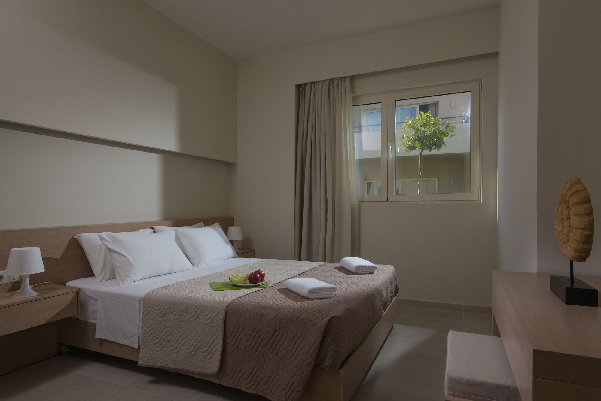 הרסוניסוס Ourania Apartments Hotel מראה חיצוני תמונה