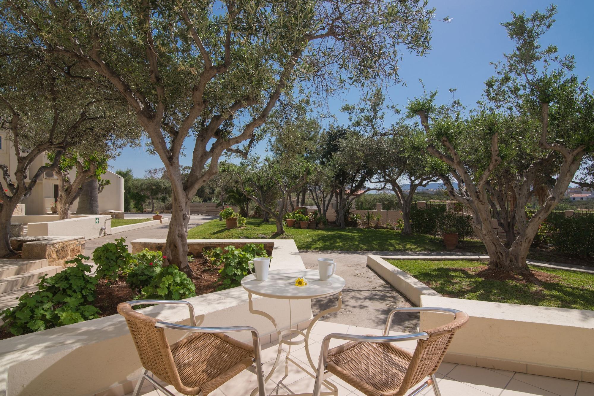 הרסוניסוס Ourania Apartments Hotel מראה חיצוני תמונה