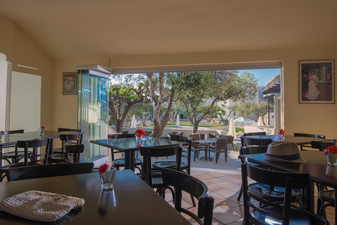 הרסוניסוס Ourania Apartments Hotel מראה חיצוני תמונה