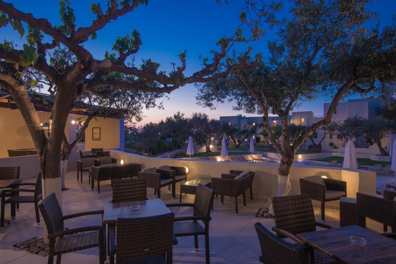 הרסוניסוס Ourania Apartments Hotel מראה חיצוני תמונה
