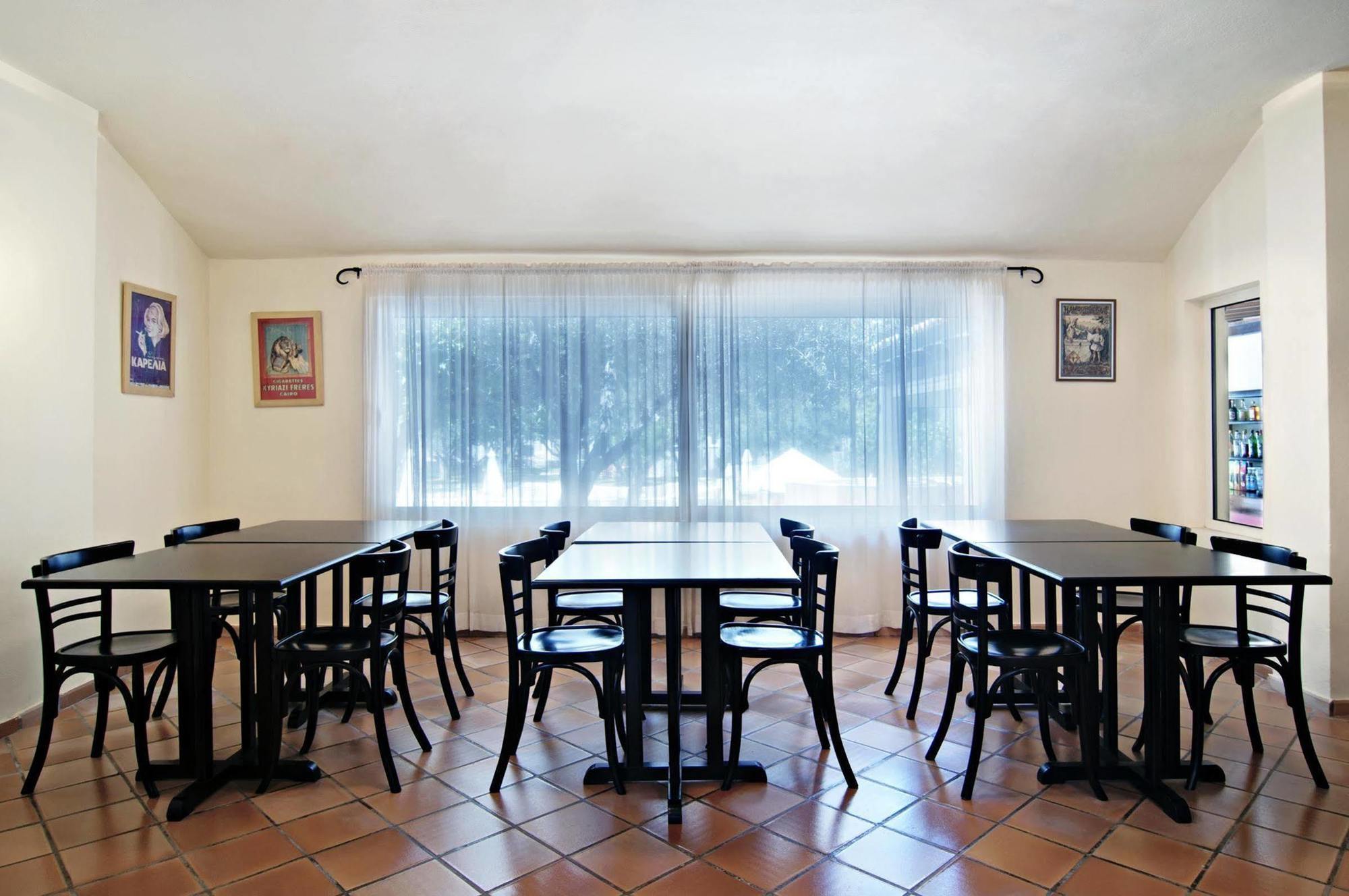 הרסוניסוס Ourania Apartments Hotel מראה חיצוני תמונה